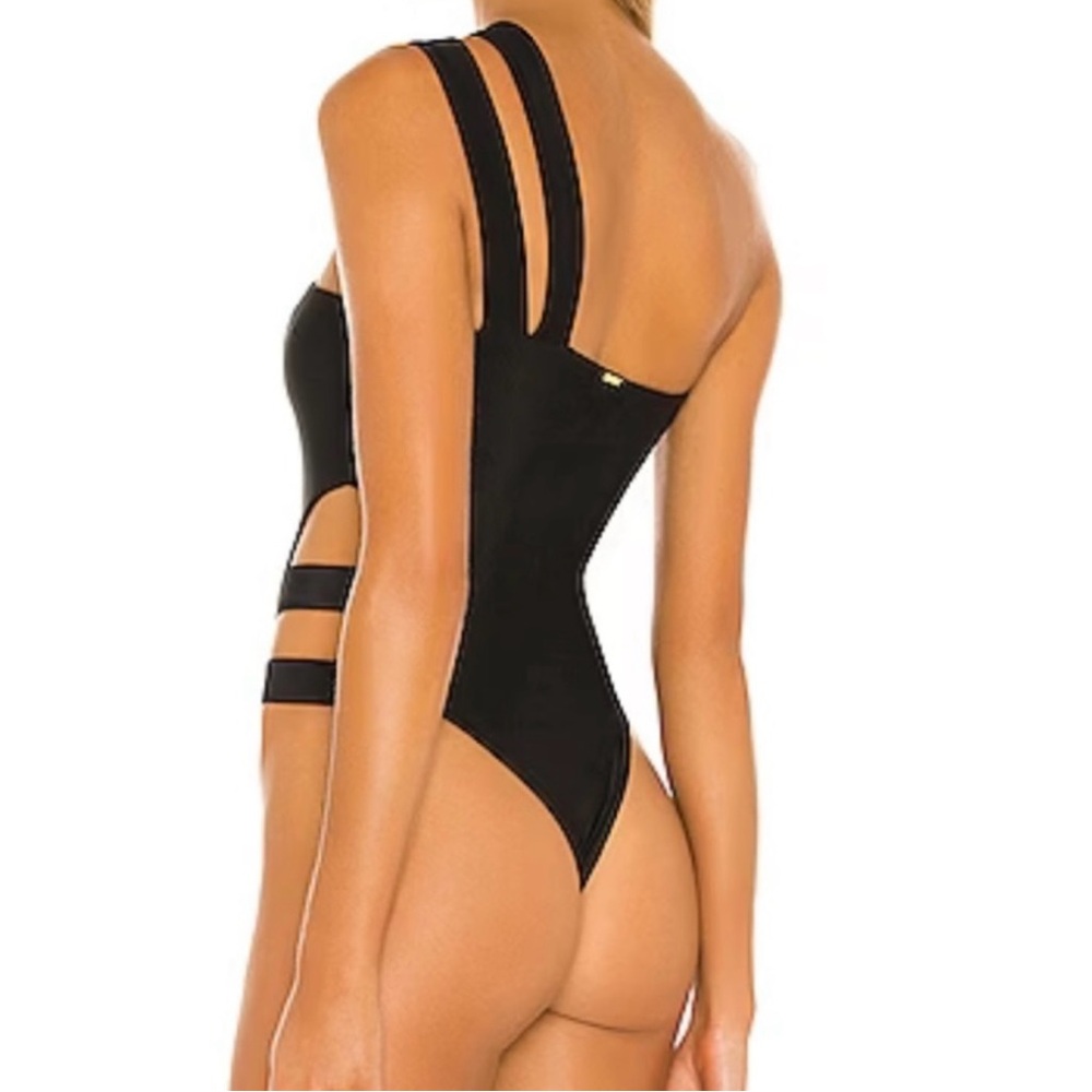 One Piece Cutout Swimsuit Size M